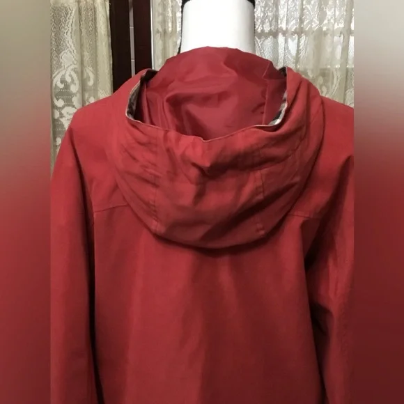 MISTY HARBOR HOODED RAIN JACKET - SZ SMALL - Picture 8 of 13